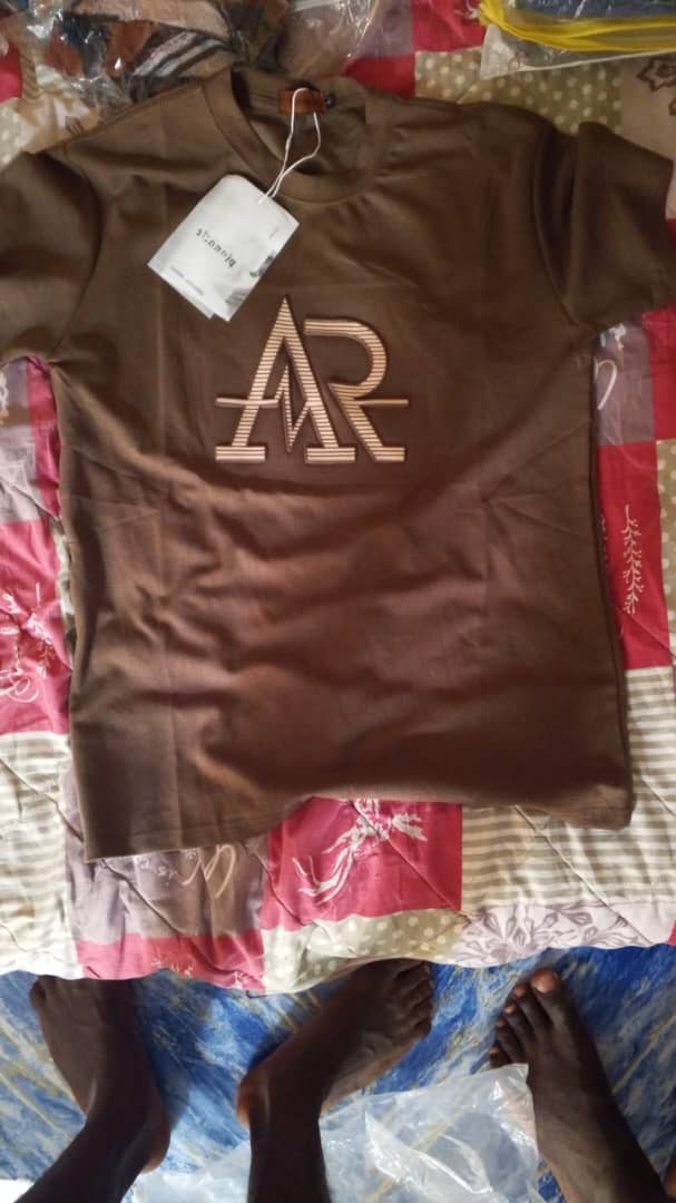 Tee-shirt et chemise